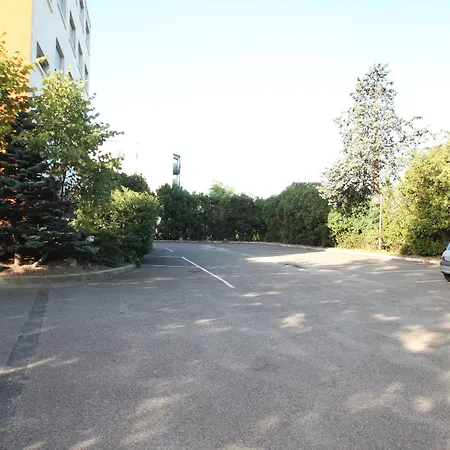 Adonis Lyon Est Artys Hotel