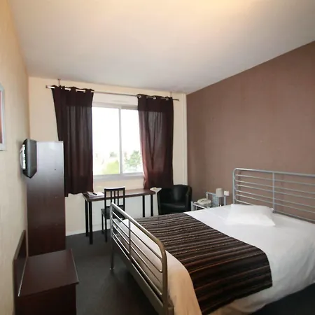 Adonis Lyon Est Artys 3*