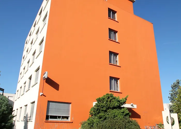 Szálloda Adonis Lyon Est Artys 3*
