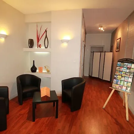 Adonis Lyon Est Artys Hotel