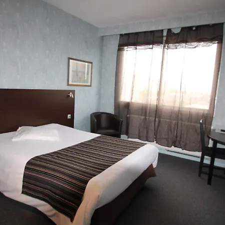 Adonis Lyon Est Artys Hotel 3*
