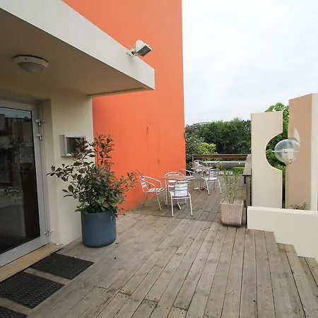 Adonis Lyon Est Artys Hotel 3*