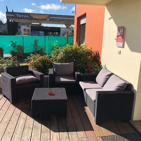 Adonis Lyon Est Artys Hotel Saint-Priest-en-Jarez