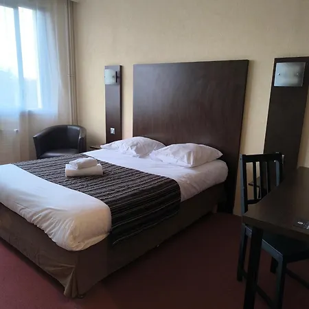 Adonis Lyon Est Artys Hotel 3*