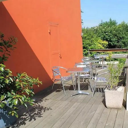 Hotel Adonis Lyon Est Artys 3*