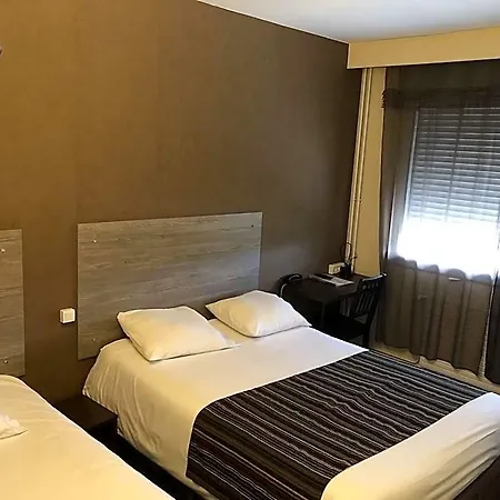 Adonis Lyon Est Artys Hotel