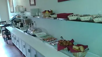 Adonis Lyon Est Artys