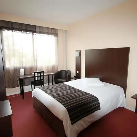 Adonis Lyon Est Artys Hotel 3*